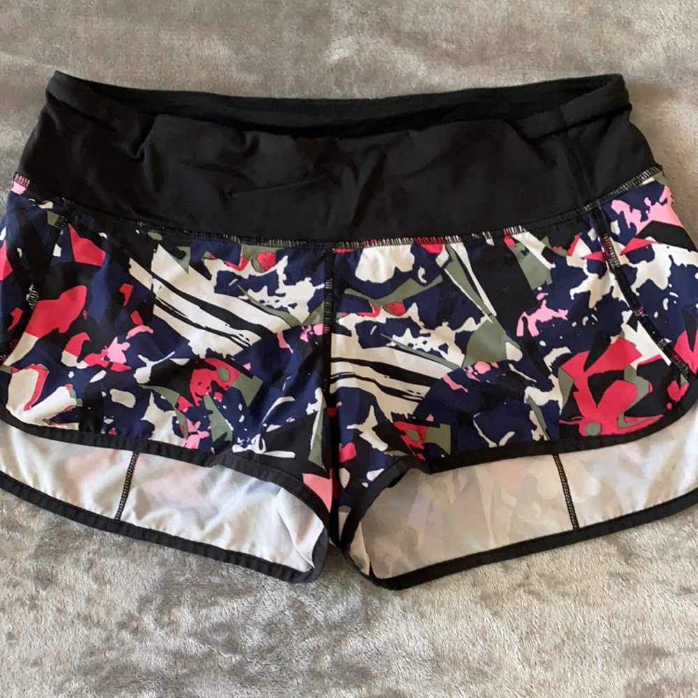 LULULEMON Run Speed Up Shorts 2.5”  Sz 6